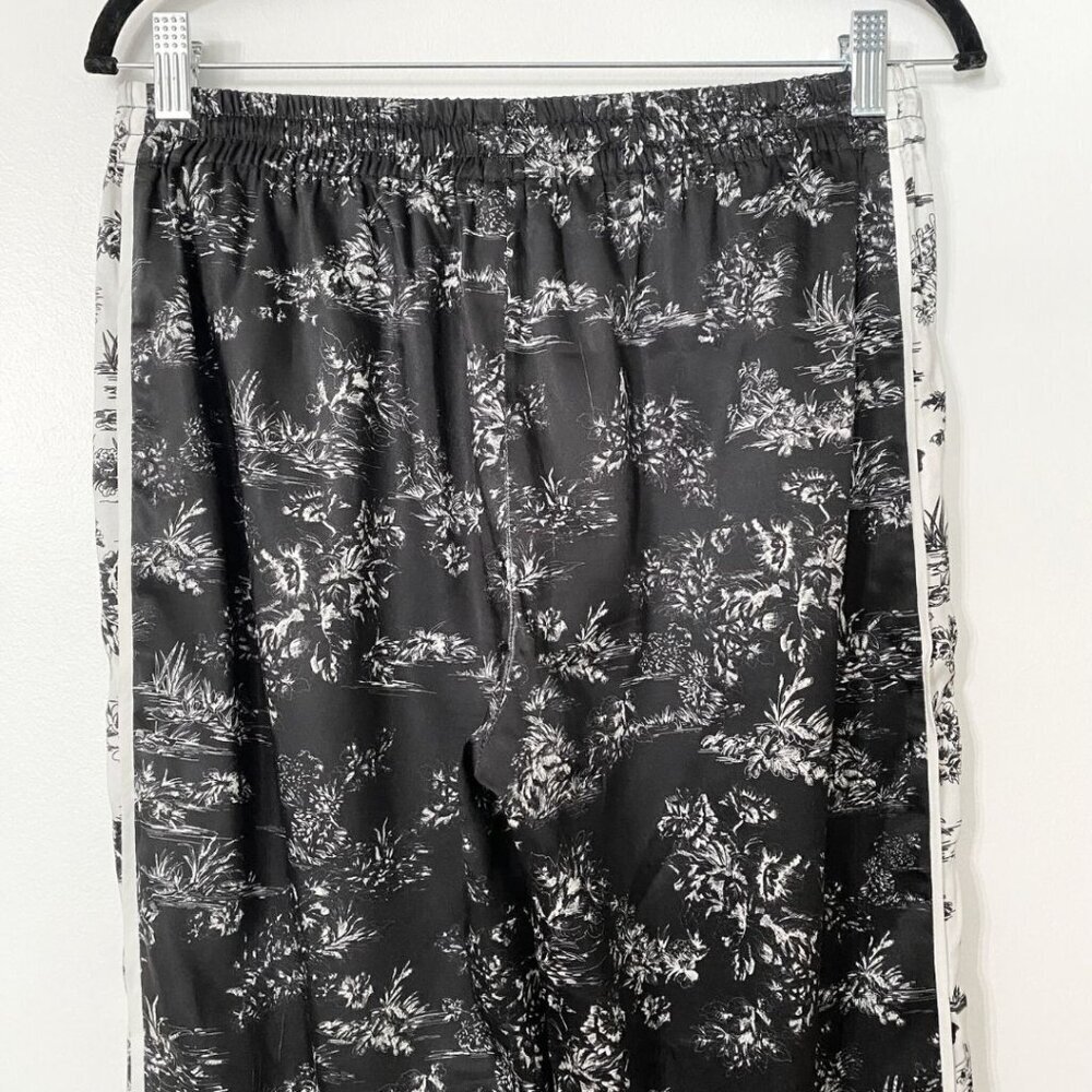 NWOT JUDITH & CHARLES BLACK WHITE SATIN BOTANICAL SIDE STRIPE DRAWSTRING PANTS - Picture 5 of 10